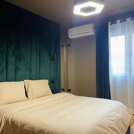 Dea'S Apartment: Hidden Gem Tirana Kültér fotó